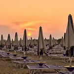 Seaside Comfort Flat With Modern Amenities Appartamento *