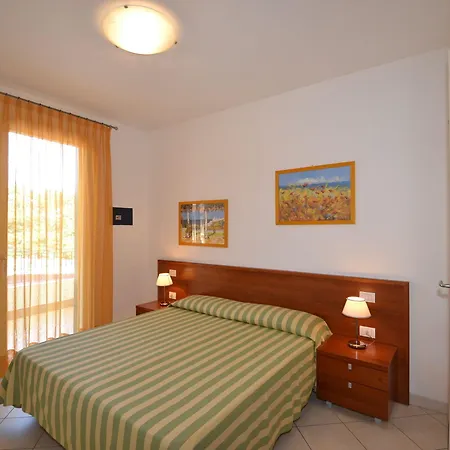 Seaside Comfort Flat With Modern Amenities