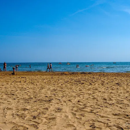 Seaside Comfort Flat With Modern Amenities Lejlighed Bibione